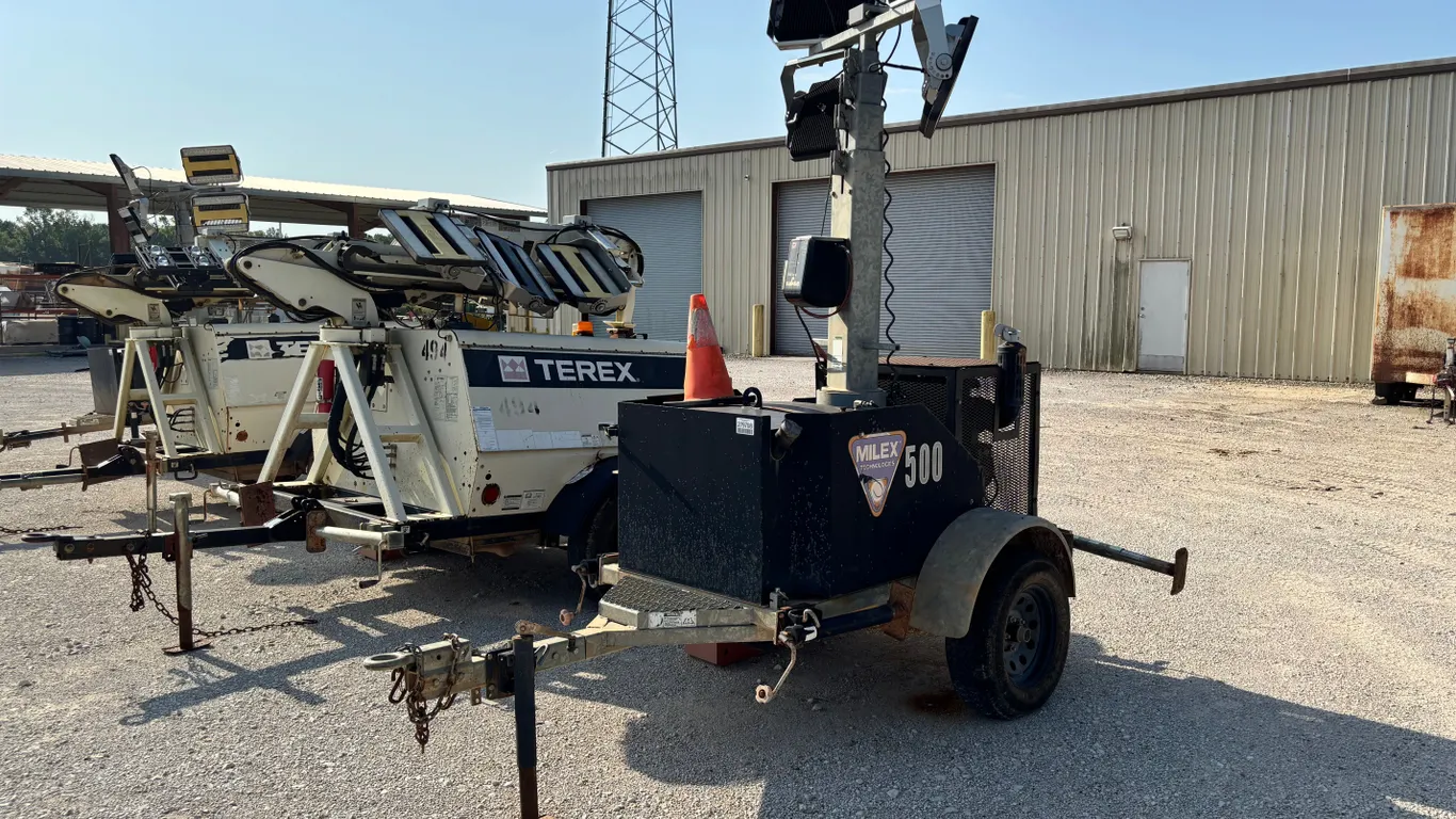 MILEX TECHNOLOGIES LED LIGHT TOWER SN: 4HW2382