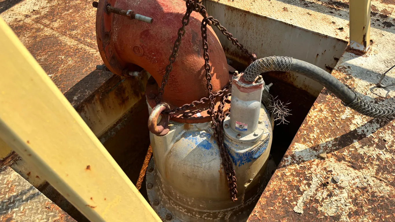 GORMAN RUPP S12A1-E140 12 IN. ELECTRIC SUBMERSIBLE DEWATERING BARGE MOUNTED PUMP SN: 1645795