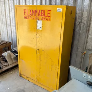 FLAMMABLE ITEMS STORAGE CABINET WITH CONTENTS