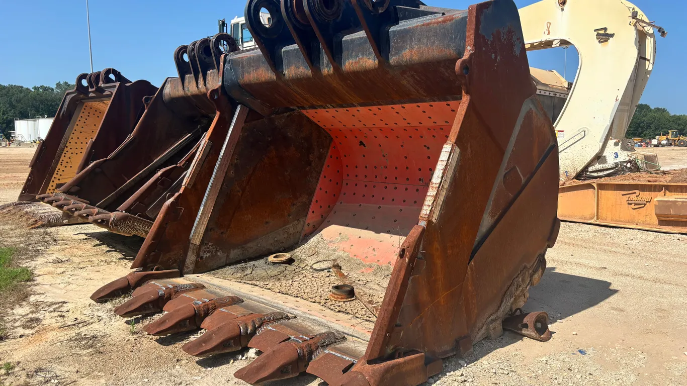 HENSLEY 118 IN. 17 CYD EXCAVATOR BUCKET TO FIT KOMATSU PC 1800 SN: D15541