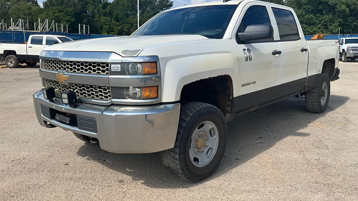 2019 CHEVROLET SILVERADO HD CREW CAB 4X4 PICKUP VIN: 1GC1KREG9KF125362