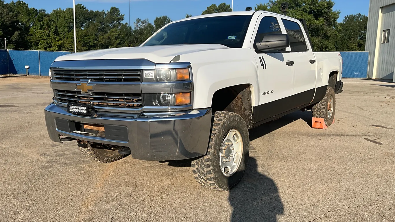 2016 CHEVROLET SILVERADO CREW CAB 4X4 PICKUP VIN: 1GC1KUEG2GF192671