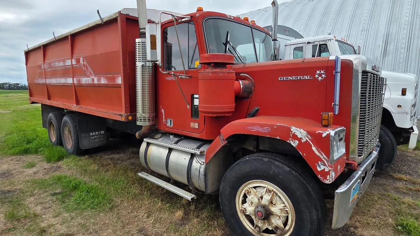 1984 GMC General tandem twin screw