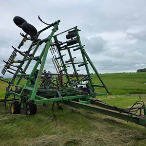 John Deere 610 39' chisel plow