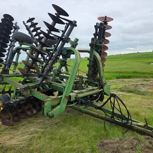 John Deere 230 28' cushion gang tandem disk