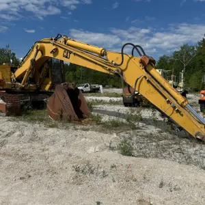 Caterpillar 235B Excavator