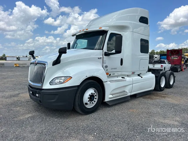 2022 International LT625 6x4 T/A Sleeper Truck Tractor