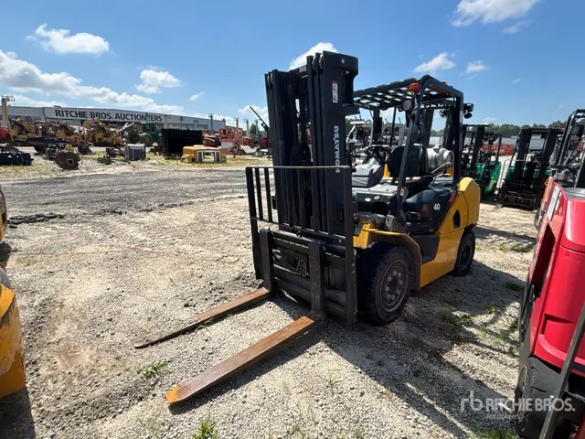 2021 Komatsu FG40ZTU-10 6600 lb Pneumatic Tire Forklift