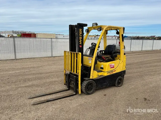 2011 Hyster S40FTS 3850 lb Forklift