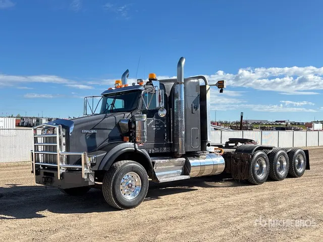 2019 Kenworth T800 8x6 Logging Tri/A Sleeper Truck Tractor