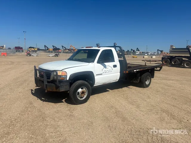 2007 GMC 3500 4x4 Flatbed Truck