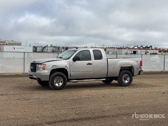 2007 GMC Sierra 2500HD SLE 4x4 Extended Cab Pickup
