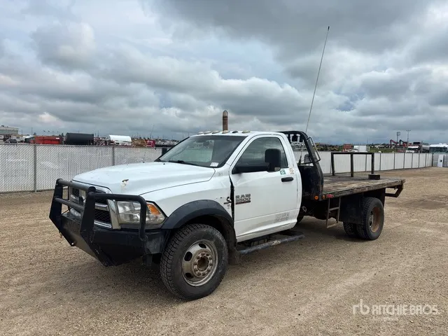 2014 Dodge 5500 4x4 Flatbed Truck