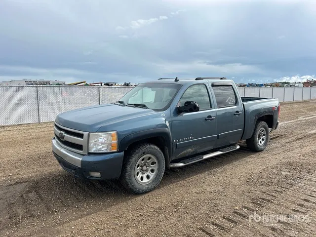 2007 Chevrolet Silverado 1500 LT 4x4 Crew Cab Pickup