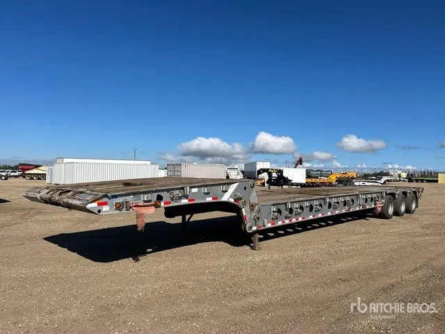 2014 Doepker 56 ft Tri/A Folding Neck Trailer
