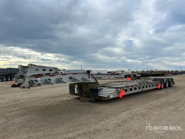 2006 Peerless LB50 Tri/A Removable Gooseneck Lowboy Trailer