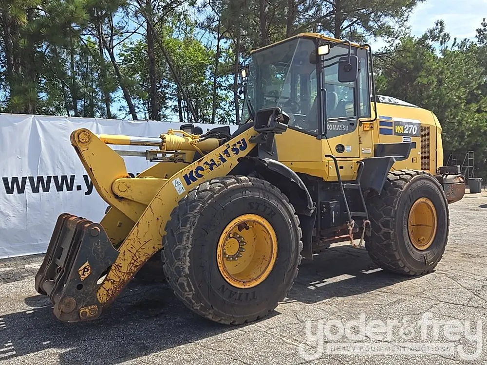 2017 Komatsu WA270-8