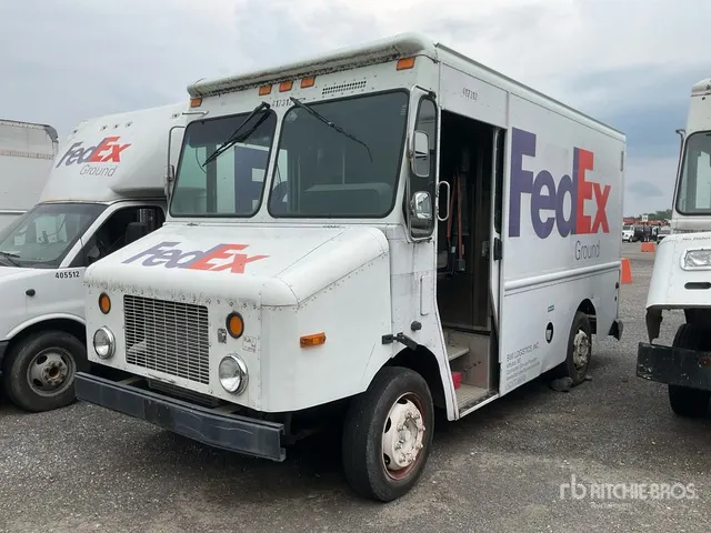 2004 Freightliner MT45 4x2 Step Van (Inoperable)