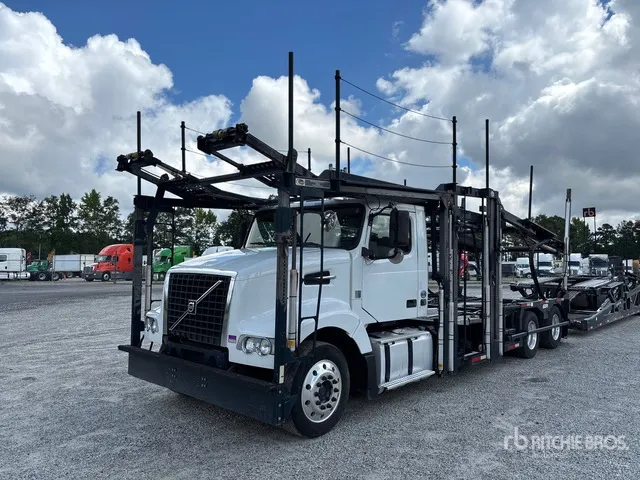 2015 Volvo VAH 6x2 Car Carrier Truck