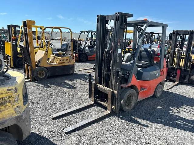 2005 Toyota 7FGCU25 3500 lb Cushion Tire Forklift