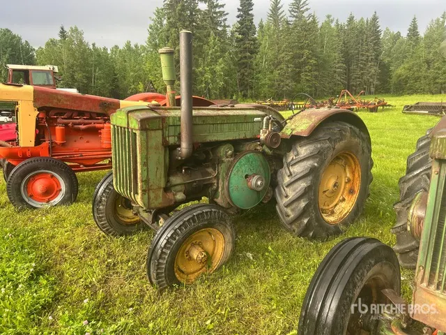 1946 John Deere D 2WD Wide Front Antique Tractor