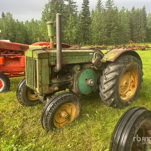 1946 John Deere D 2WD Wide Front Antique Tractor