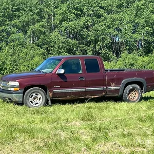 Chevrolet Silverado 1500 4x2 Extended Cab Pickup