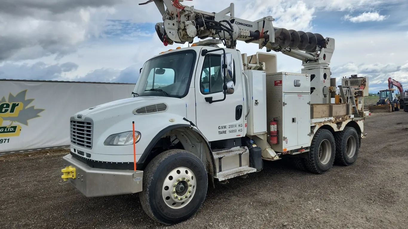 2013 Freightliner M2 106 T/A Digger Derrick Truck