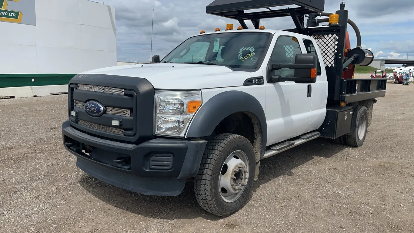 2015 Ford F-550 Super Duty S/A Deck Truck