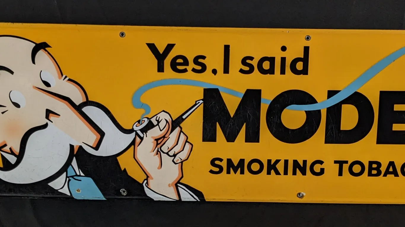 PORCELAIN SIGN YES I SAID MODEL SMOKING TOBACCO