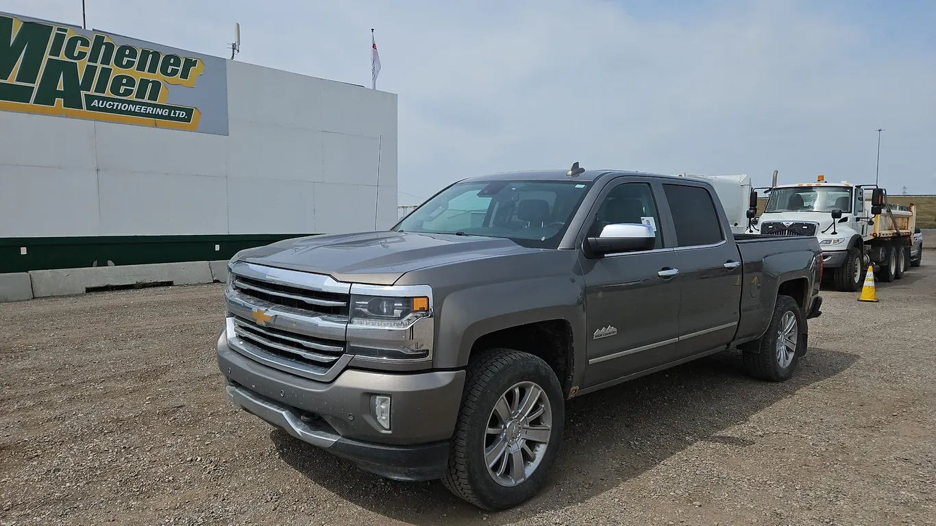 2017 Chevrolet Silverado 1500 4x4 High Country 4dr Crew Cab 5.8 ft. SB