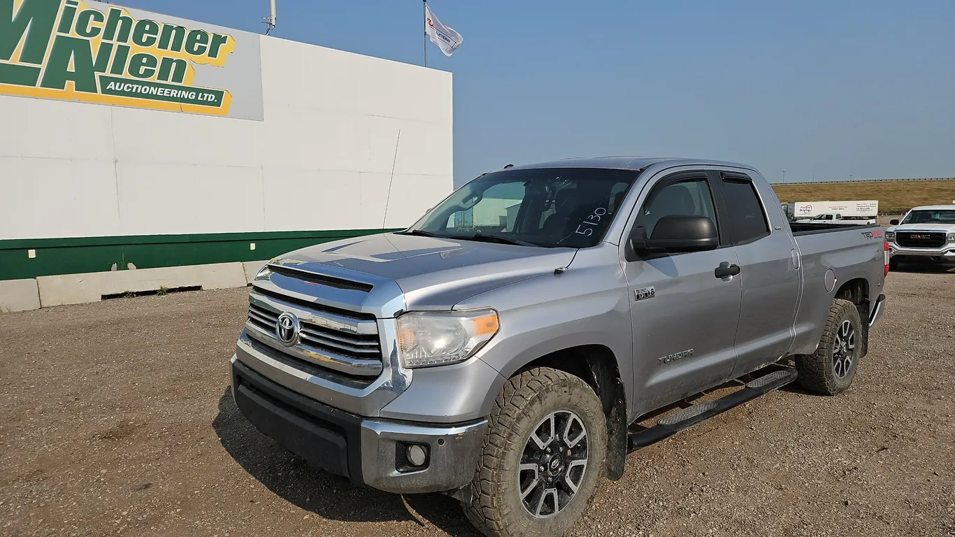 2017 Toyota Tundra 4x4 SR 4dr Double Cab SB (5.7L V8)