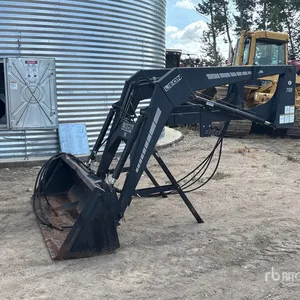 Leon 700 Front Loader Attachment