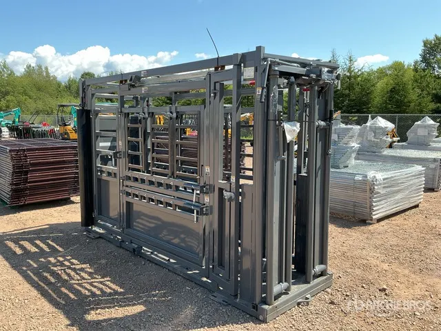 2026 BYT CC003 12 ft 6 in Upgraded Stockman Squeeze Chute (Unused)