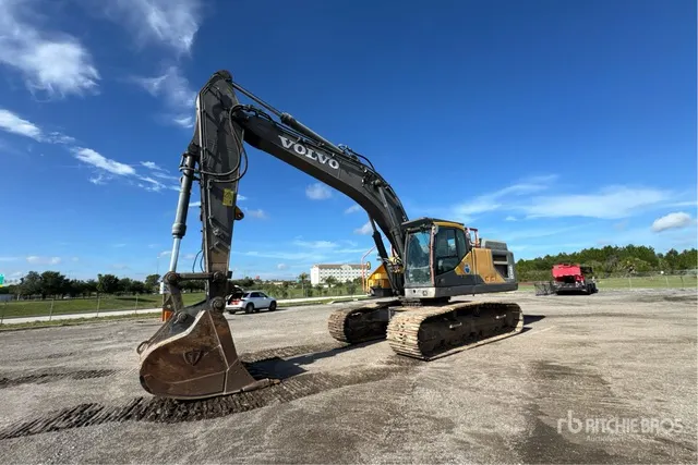 2019 Volvo EC350E L Tracked Excavator