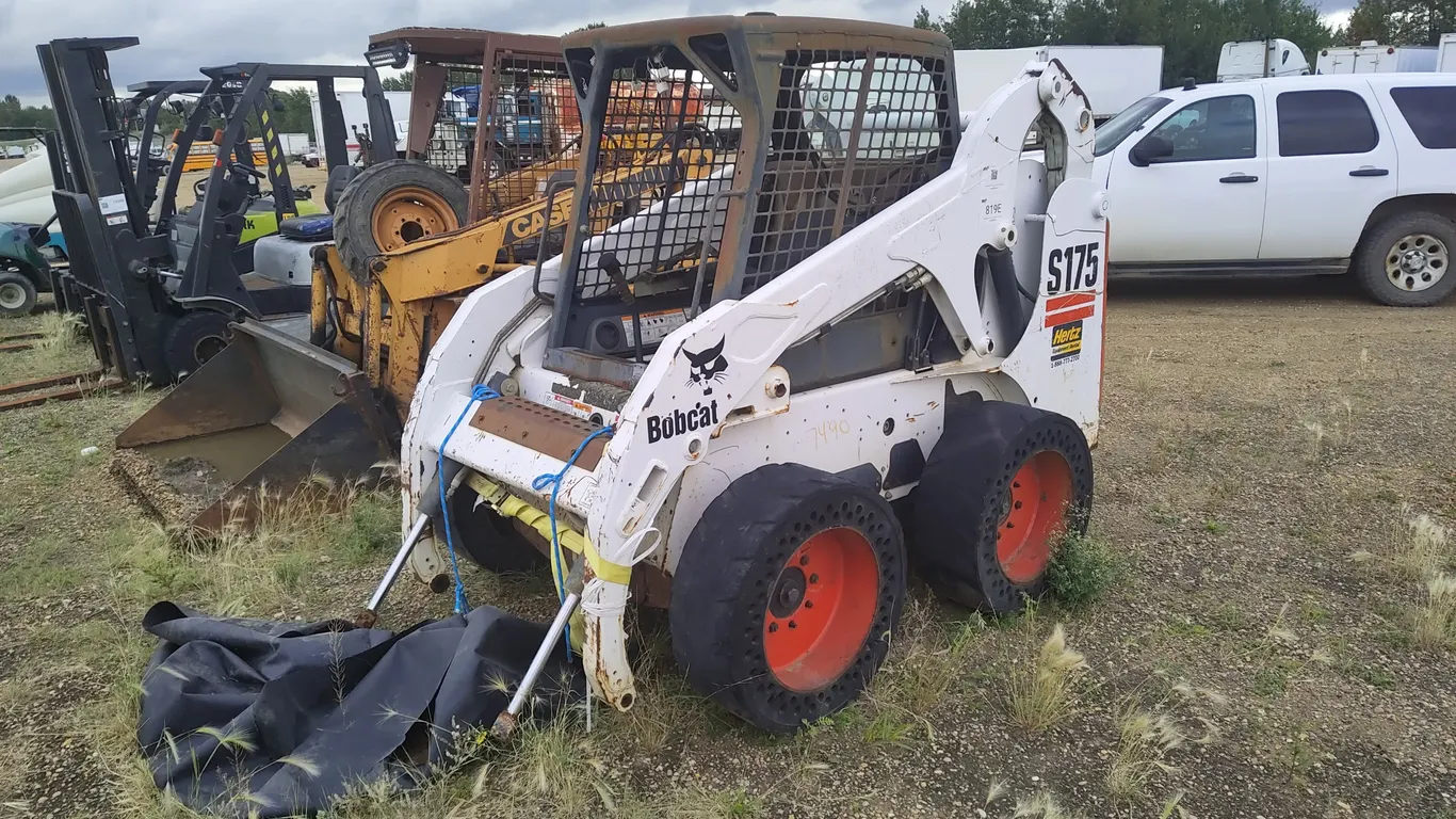 Non-Operable 2007 Bobcat S17 Rubber Tired Mini Skid Steer