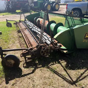 John Deere 853A Header