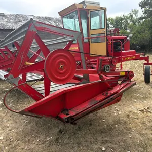 Versatile 400 Swather