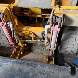 Mini-Cat Skid Steer