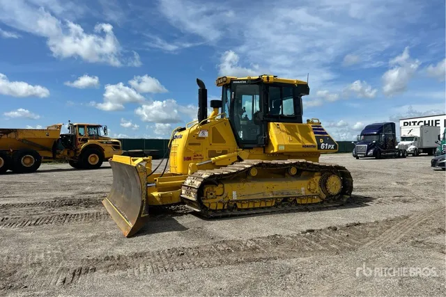 2025 Komatsu D61PX-24 Crawler Dozer