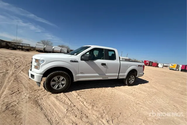 2017 Ford F-150 4x4 Extended Cab Pickup