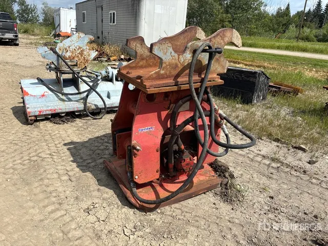 Gentec 34 in Plate Compactor Attachment - Fits Cat 200 Series