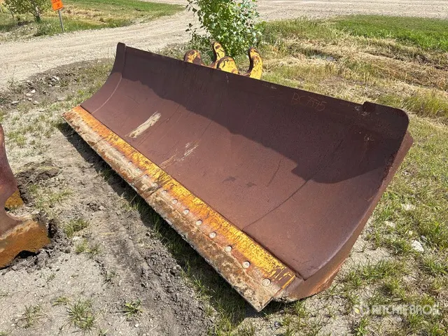 148 in Q/C Excavator Chuck Blade - Fits Cat 250 Series