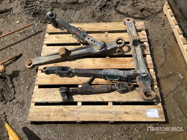 Case MX 270 3 Point Arms
