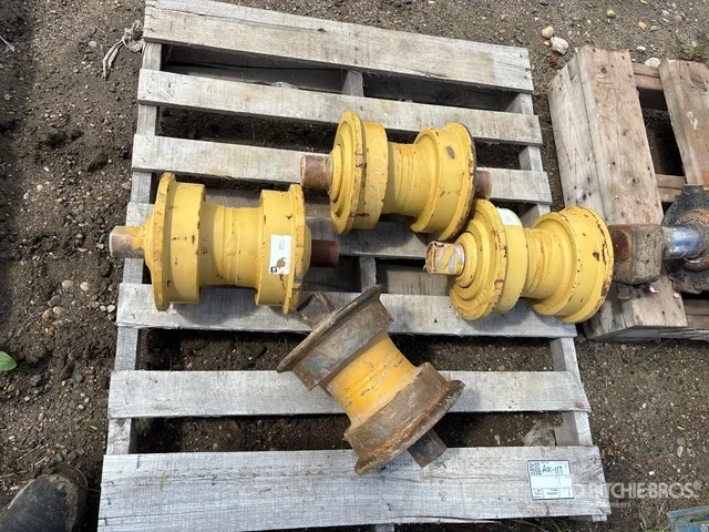 Quantity of (4) Cat Track Rollers
