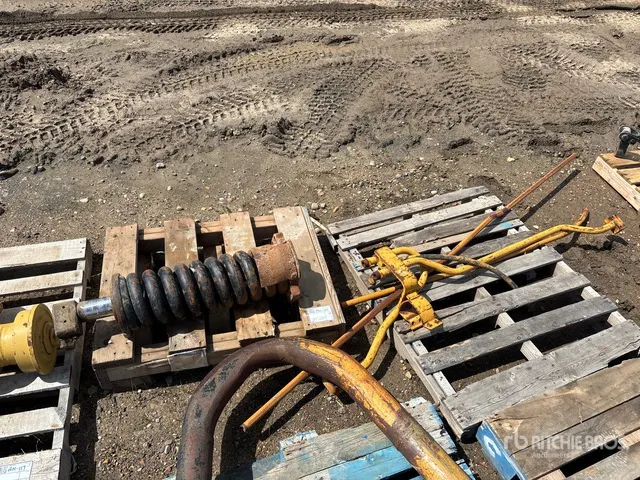 Quantity of Cat Hydraulic Lines