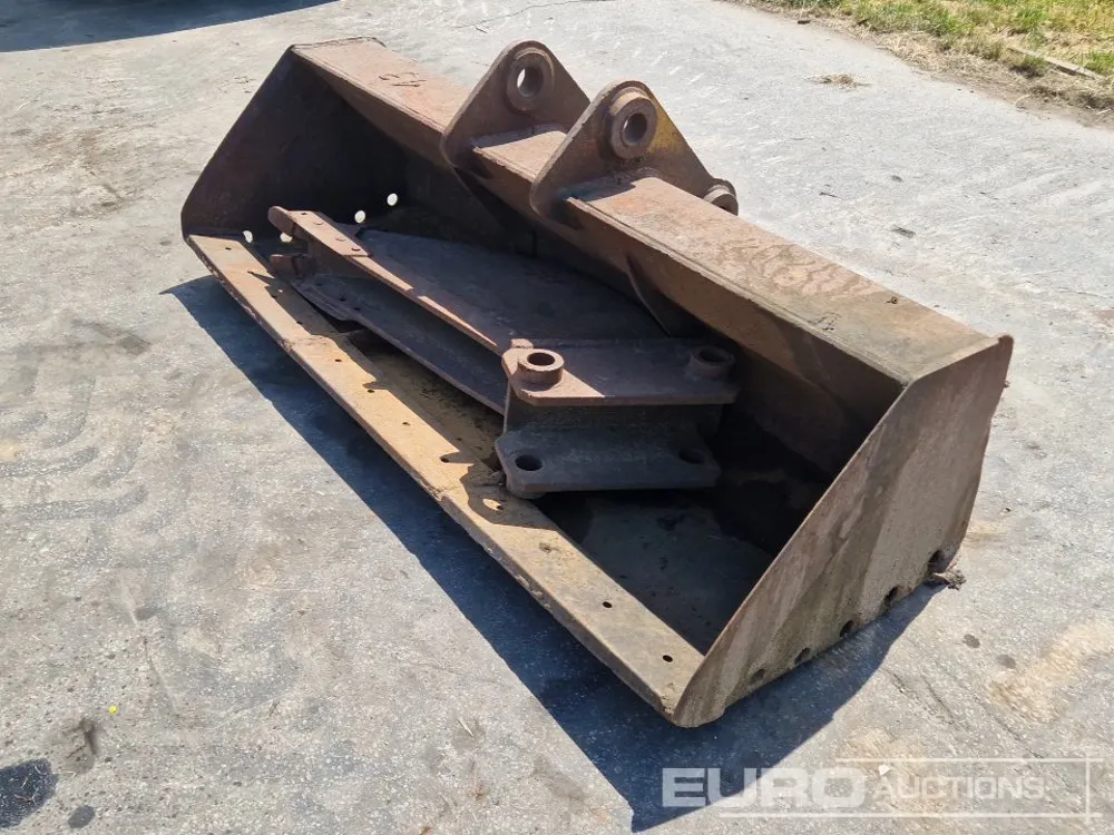19" Digging Bucket & 78" Ditching Bucket
