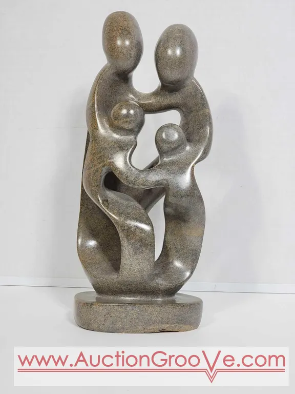 Shona Family of 4. 11.5 x 4.5 x 3. E1