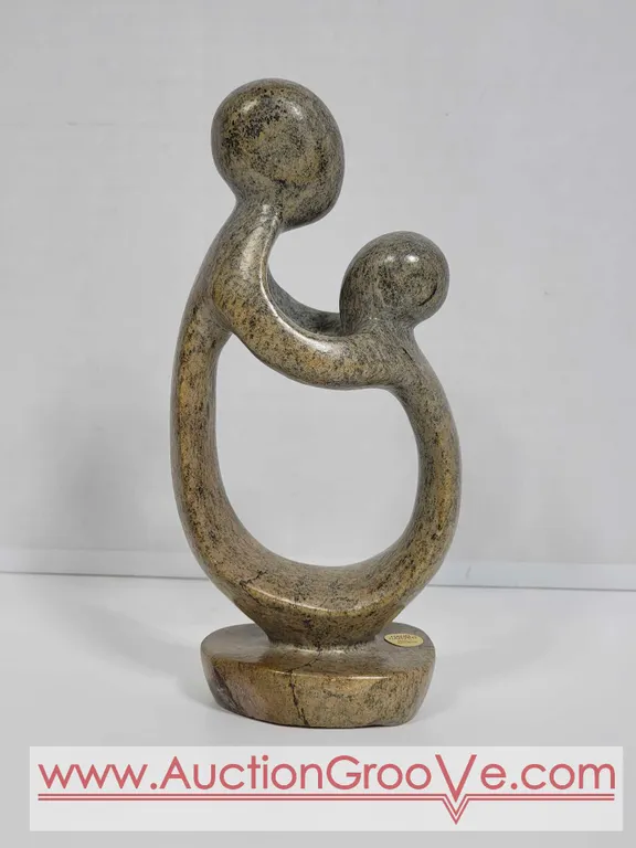 Mother and Child. 7.5 x 4 x 2. E2