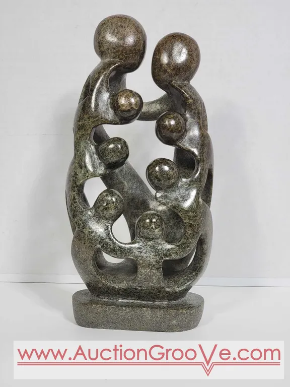 Shona Family of 8. 12 x 5.5 x 4. E1